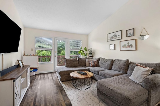 196 Oakbrook Cir, Banksville/Westwood, PA 15220 - living room with wood finished floors and vaulted ceiling