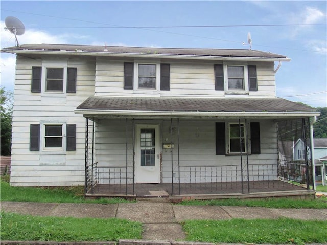 212 Terrace Ave, Apollo Boro, PA 15613 - view of front facade featuring a porch