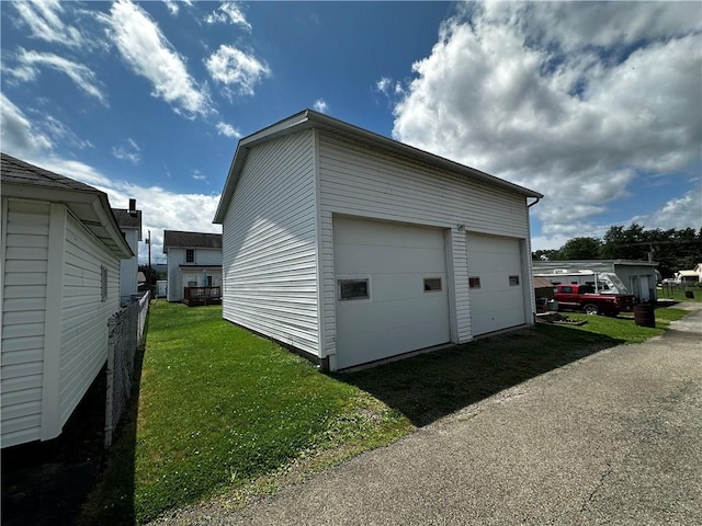 206 Pine St, Connellsville, PA 15425 - view of detached garage