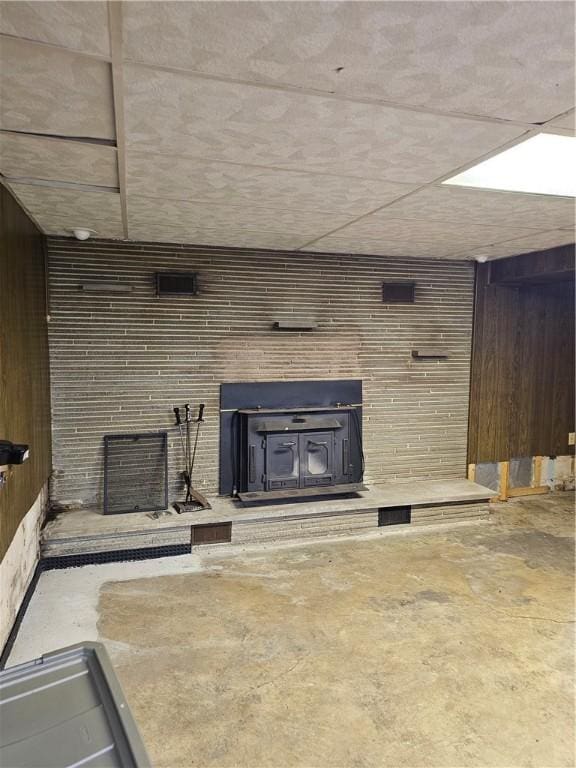 46 Corbett Ave, Hempfield Twp Wml, PA 15642 - living area featuring concrete flooring