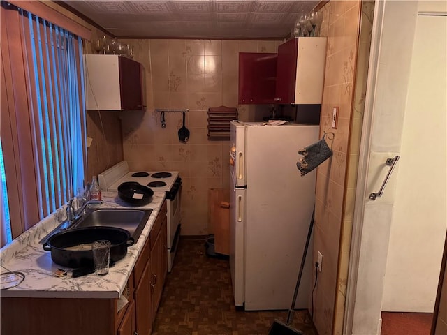 3238 Hardie Way, Oakland, PA 15213 - kitchen with white appliances, tile walls, and light countertops
