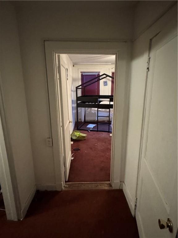 3238 Hardie Way, Oakland, PA 15213 - corridor featuring baseboards