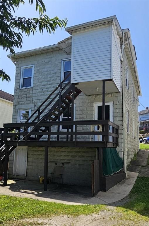328-328A Chestnut St, Vandergrift, PA 15690 - photo 3