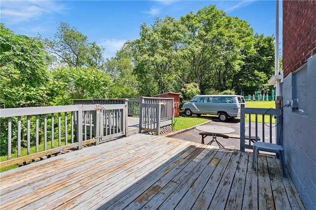 2534 Jefferson Ave, West Mifflin, PA 15122 - deck featuring a lawn