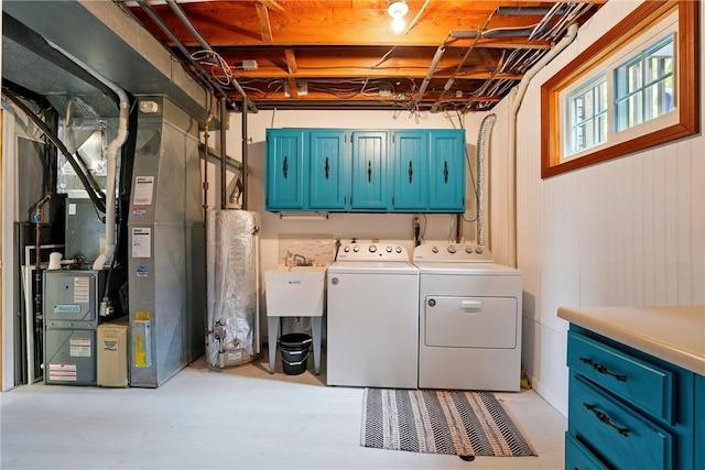 236 Fredonia Rd, Hempfield Twp Mer, PA 16125 - washroom with washer and clothes dryer, water heater, and heating unit