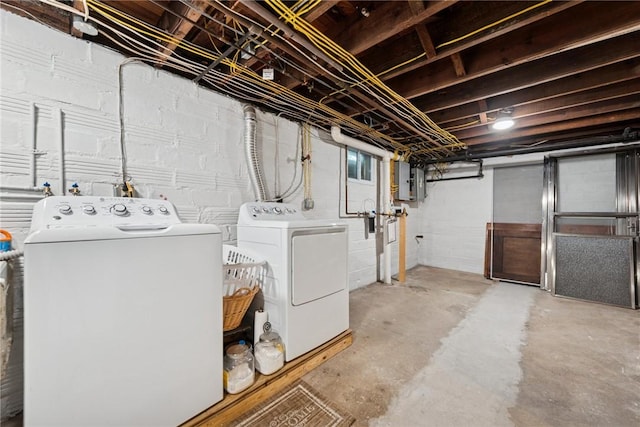 35 Pleasant Valley Rd, Hempfield Twp Wml, PA 15644 - unfinished basement featuring washer and dryer