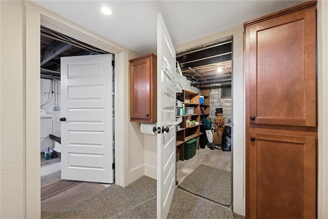 35 Pleasant Valley Rd, Hempfield Twp Wml, PA 15644 - finished basement with washer / dryer and carpet