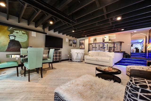 1397 Abers Creek Rd, Monroeville, PA 15146 - living area featuring wood finished floors and arched walkways