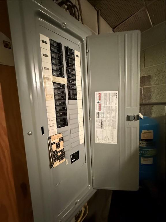 133 Hamburg Rd, Delaware Twp, PA 16154 - utilities featuring electric panel