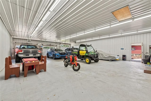 227 Holly Pl, Mount Pleasant Twp Wml, PA 15666 - view of garage