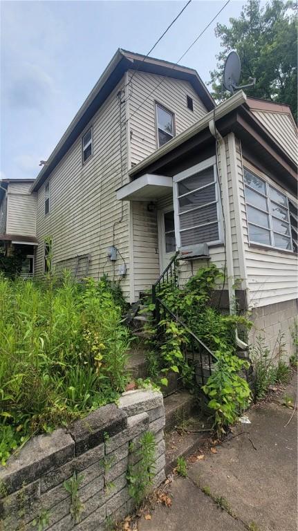 326 2nd Ave, Beaver Falls, PA 15010 - view of side of property