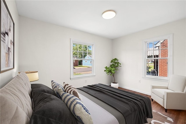 125 Carroll St, Aliquippa, PA 15001 - bedroom featuring wood finished floors and baseboards