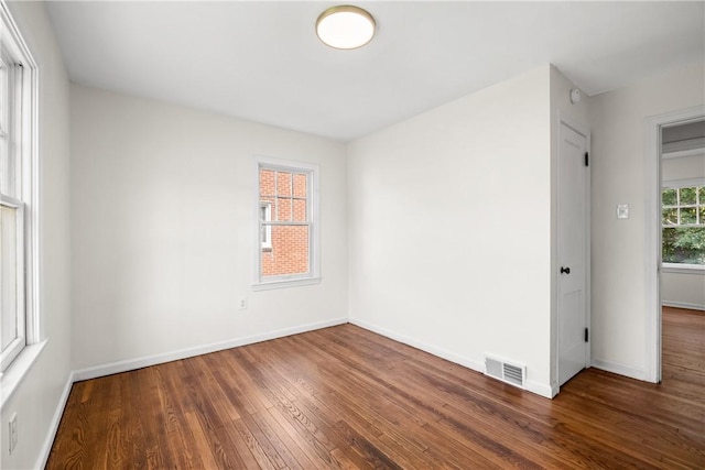 125 Carroll St, Aliquippa, PA 15001 - unfurnished room with hardwood / wood-style floors and baseboards