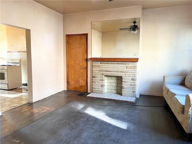 2038 Lowrie St, Troy Hill, PA 15212 - photo 2
