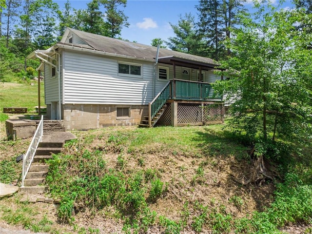665 Stuchell Rd, Burrel/Blacklick, PA 15748 - back of property with stairs and a deck