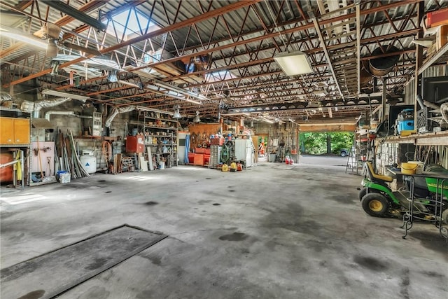 530 Perry Hwy, Lancaster Twp, PA 16037 - garage featuring a workshop area