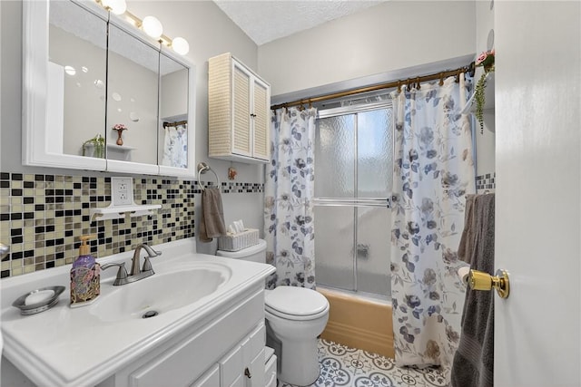 468 Crest Dr, Delmont, PA 15626 - full bathroom featuring vanity, backsplash, and shower / bath combo with shower curtain