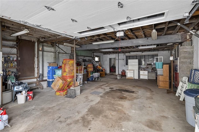 468 Crest Dr, Delmont, PA 15626 - view of garage