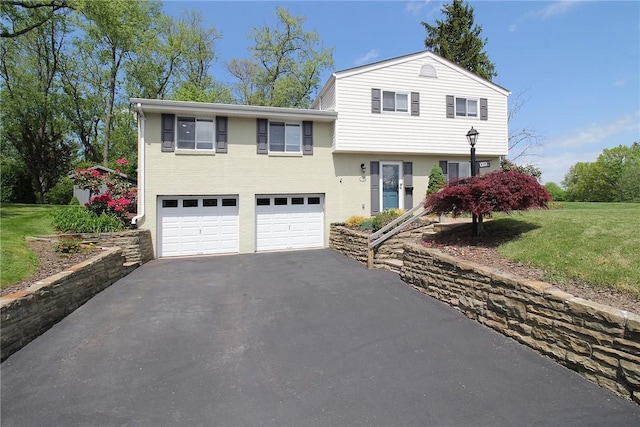 1351 Sky Ridge Dr, Saint Clair, PA 15241 - photo 3