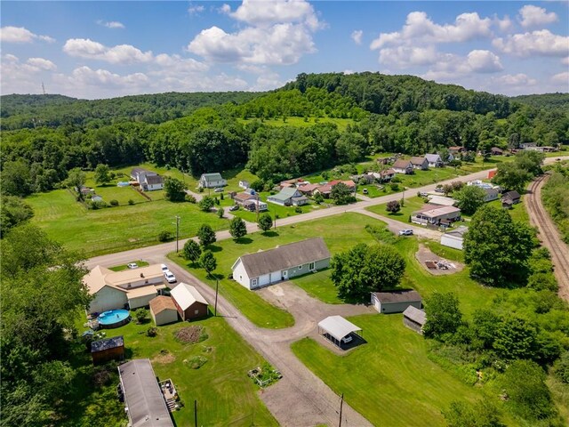 1659 Hooker Rd, Pa, PA 16041 - aerial view of residential area featuring a forest