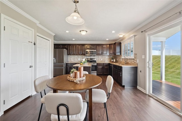 108 Norfolk Dr, Buffalo Twp But, PA 16055 - dining space featuring dark wood-style flooring, crown molding, and recessed lighting