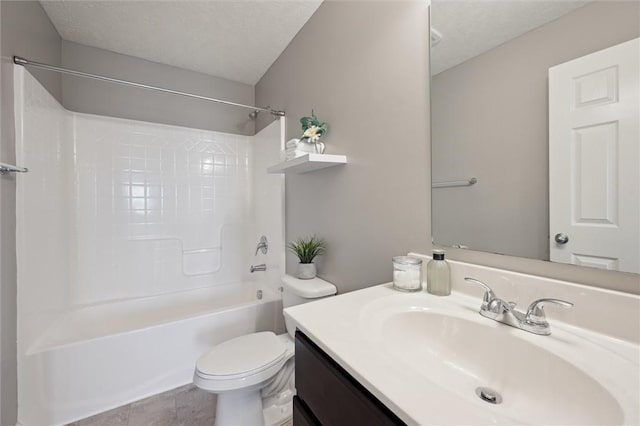 108 Norfolk Dr, Buffalo Twp But, PA 16055 - bathroom featuring vanity and shower / tub combination