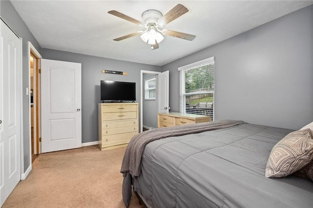 833 Glendale Ct, Cranberry Twp, PA 16066 - bedroom featuring light colored carpet and ceiling fan