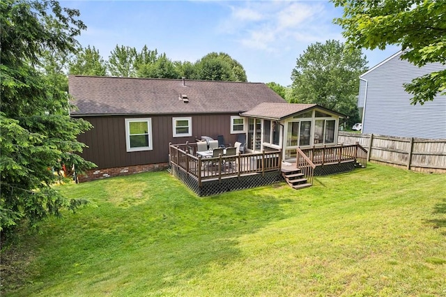 833 Glendale Ct, Cranberry Twp, PA 16066 - back of house featuring a sunroom, a fenced backyard, roof with shingles, a deck, and crawl space
