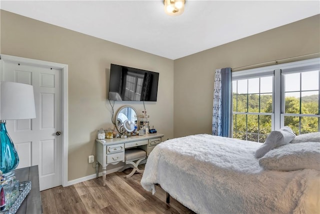 245 Shaw Ct, Salem Twp Wml, PA 15670 - bedroom featuring wood finished floors and baseboards