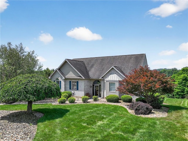 260 Arrowhead Ln, Nottingham, PA 15330 - view of front of house with a front lawn and brick siding