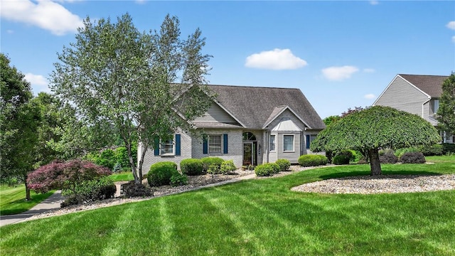 260 Arrowhead Ln, Nottingham, PA 15330 - view of front facade with a front yard