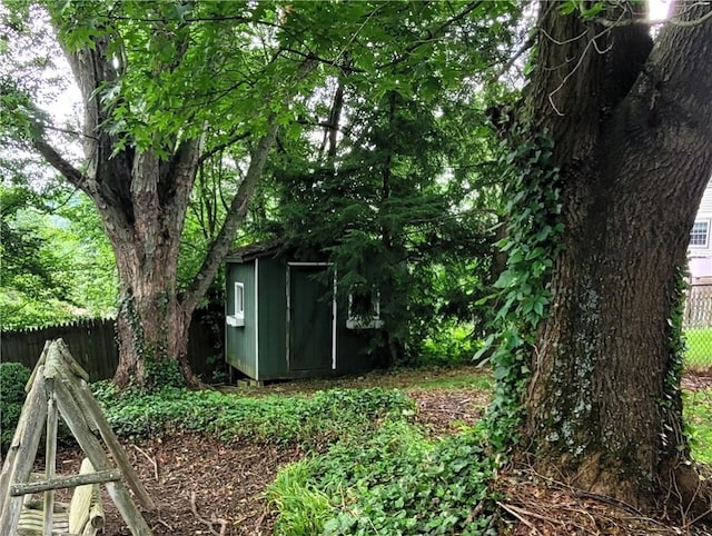 314 Wren Dr, Hempfield Twp Wml, PA 15601 - view of shed