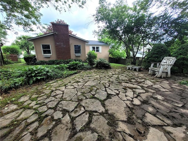 314 Wren Dr, Hempfield Twp Wml, PA 15601 - view of patio / terrace