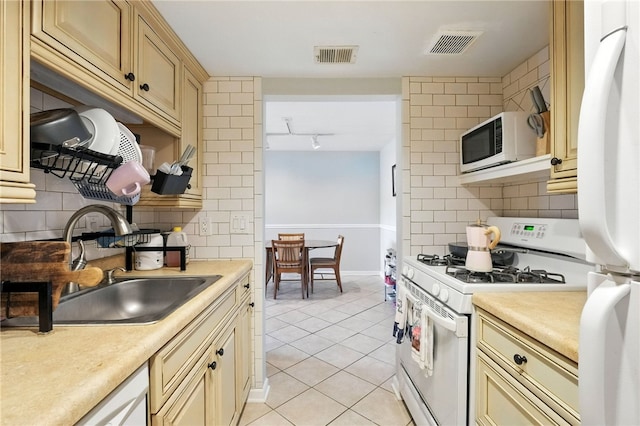 1400 Smokey Wood Dr Unit 503, Swissvale, PA 15218 - photo 11