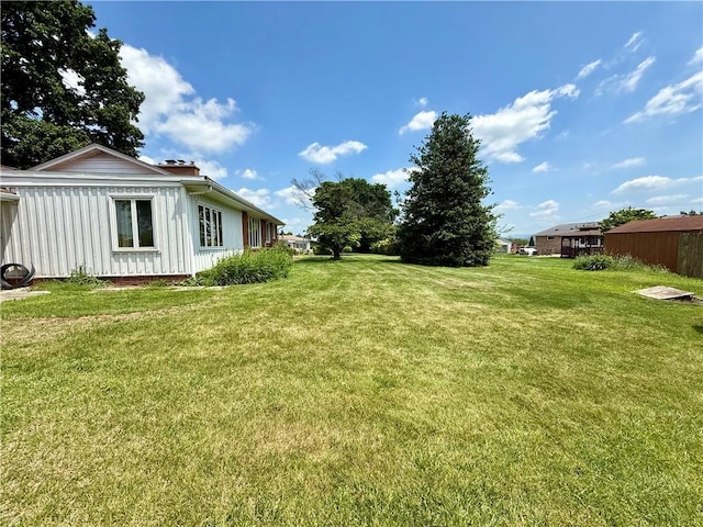 1180 Sunset Dr, Latrobe, PA 15650 - view of green lawn