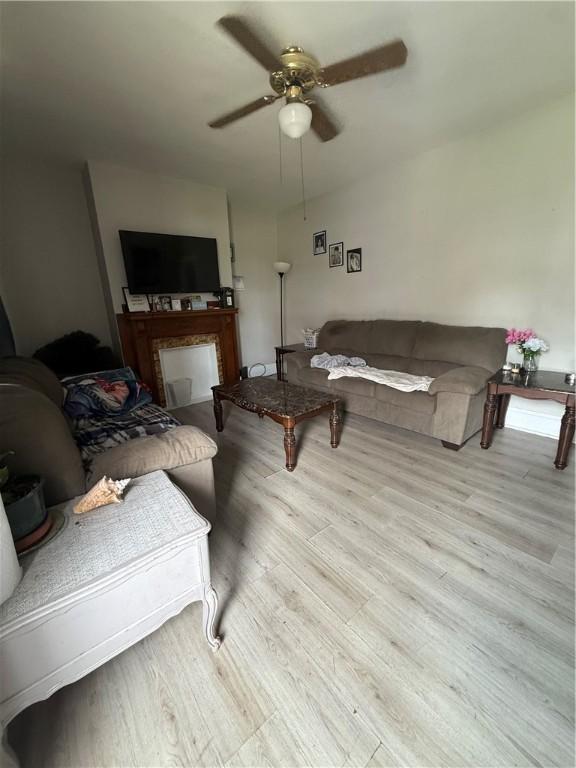 908 Punta Gorda Ave, East Mckeesport, PA 15035 - photo 2