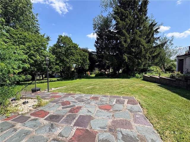 111 Hemlock Ln, Monroeville, PA 15146 - view of grassy yard featuring a patio