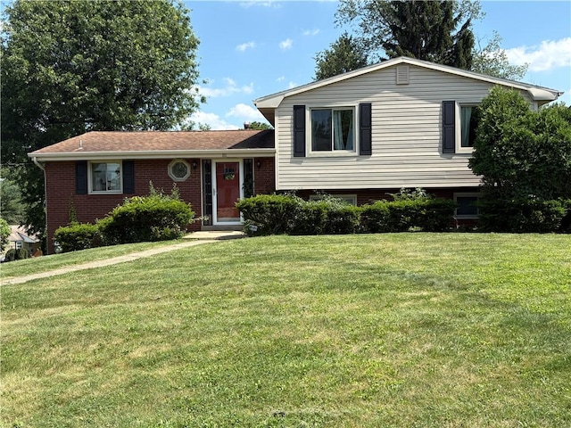 111 Hemlock Ln, Monroeville, PA 15146 - tri-level home with brick siding and a front lawn