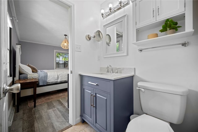 108 Heather Dr, Center Twp Bea, PA 15061 - ensuite bathroom with vanity, crown molding, and wood finished floors