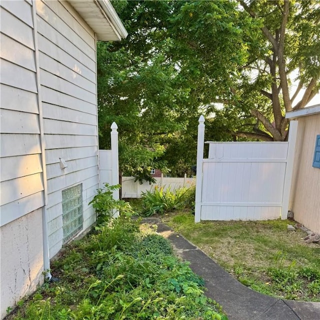 831 N Main St, City Of Washington, PA 15301 - photo 6