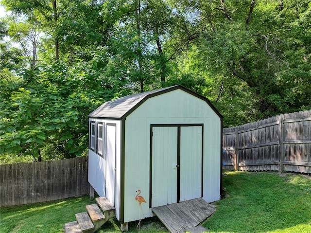503 Sharon Rd, Moon/Crescent Twp, PA 15108 - view of shed featuring a fenced backyard