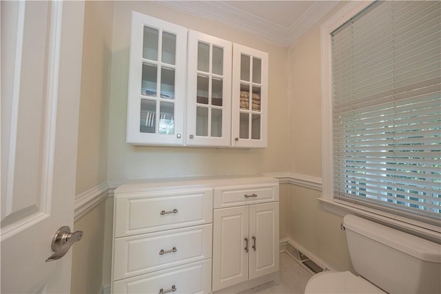 503 Sharon Rd, Moon/Crescent Twp, PA 15108 - bathroom featuring crown molding, vanity, and tile patterned floors