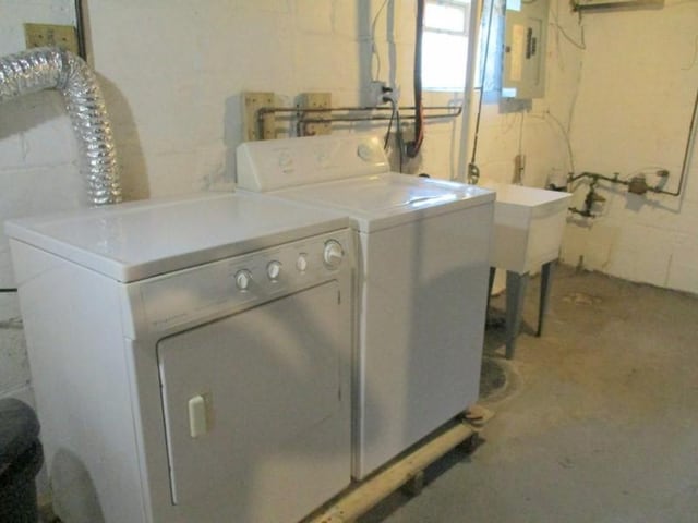612 Dippold Ave, Baden, PA 15005 - photo 13