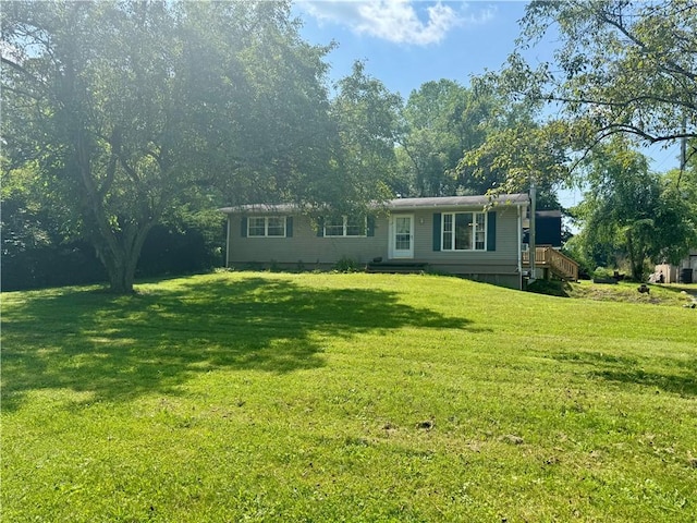 16 Birch Dr, Hempfield Twp Mer, PA 16125 - view of front of home featuring a front lawn