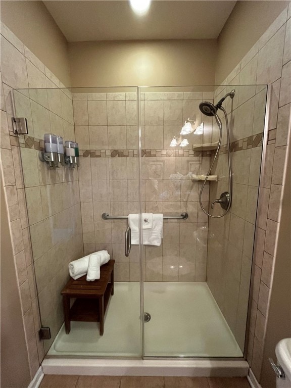261 Patriot Ln, Economy, PA 15042 - bathroom with a shower stall and toilet