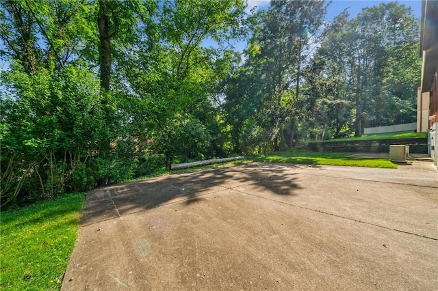 172 Fox Chase Dr, Penn Hills, PA 15147 - view of road