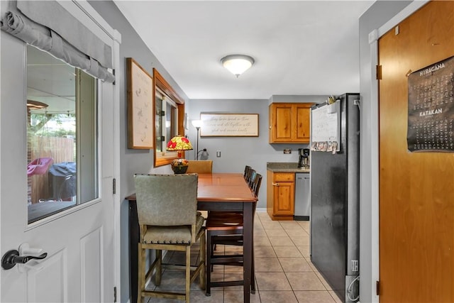 391 Wendel Rd, Pa, PA 15642 - dining room featuring light tile patterned floors