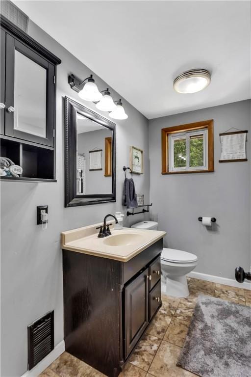 391 Wendel Rd, Pa, PA 15642 - bathroom with vanity and toilet