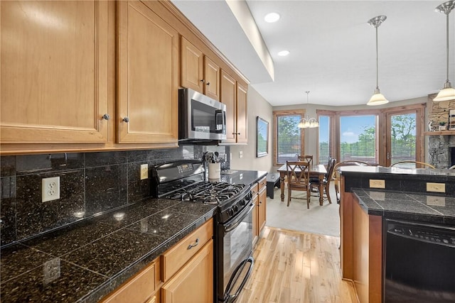 116 Lakeside Trl, Seven Springs Resort, PA 15622 - kitchen featuring black appliances, tile counters, light wood-style floors, hanging light fixtures, and recessed lighting