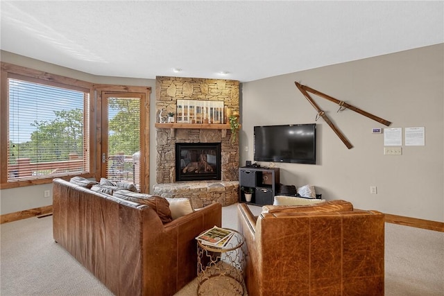 116 Lakeside Trl, Seven Springs Resort, PA 15622 - living area with carpet flooring and a fireplace